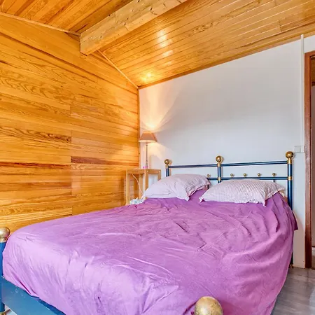 Holiday home Maison Calme Dans Un Beau Jardin