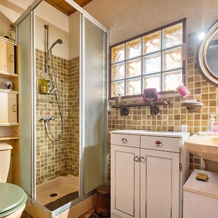 Maison Calme Dans Un Beau Jardin Holiday home La Roche-Chalais