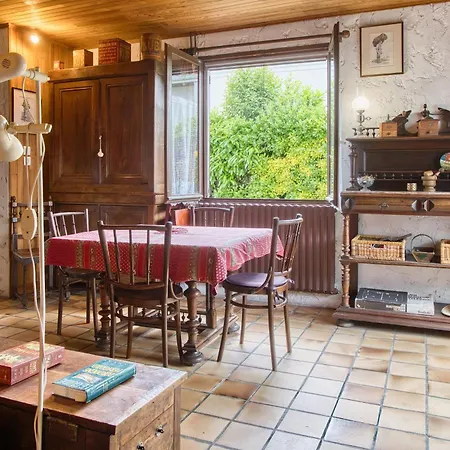Maison Calme Dans Un Beau Jardin