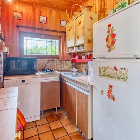 Prázdninový dům Maison Calme Dans Un Beau Jardin La Roche-Chalais
