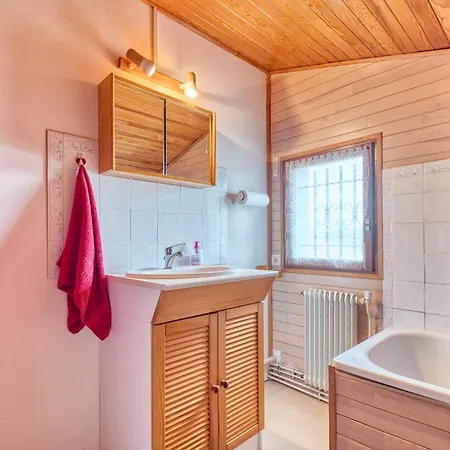 Prázdninový dům Maison Calme Dans Un Beau Jardin *